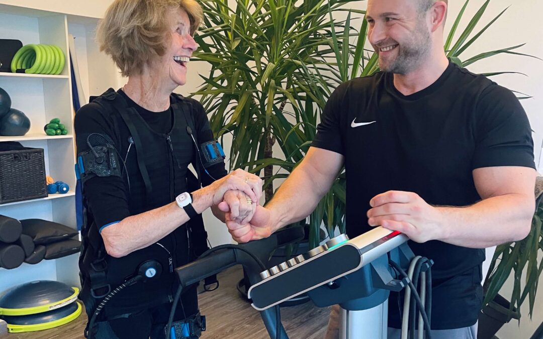 Älteste EMS-Kundin (86) bei BRUNNERFIT